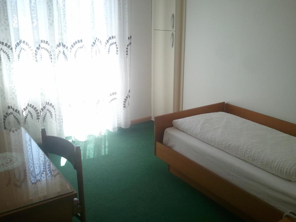 Hotel Lux メラーノ 部屋 写真