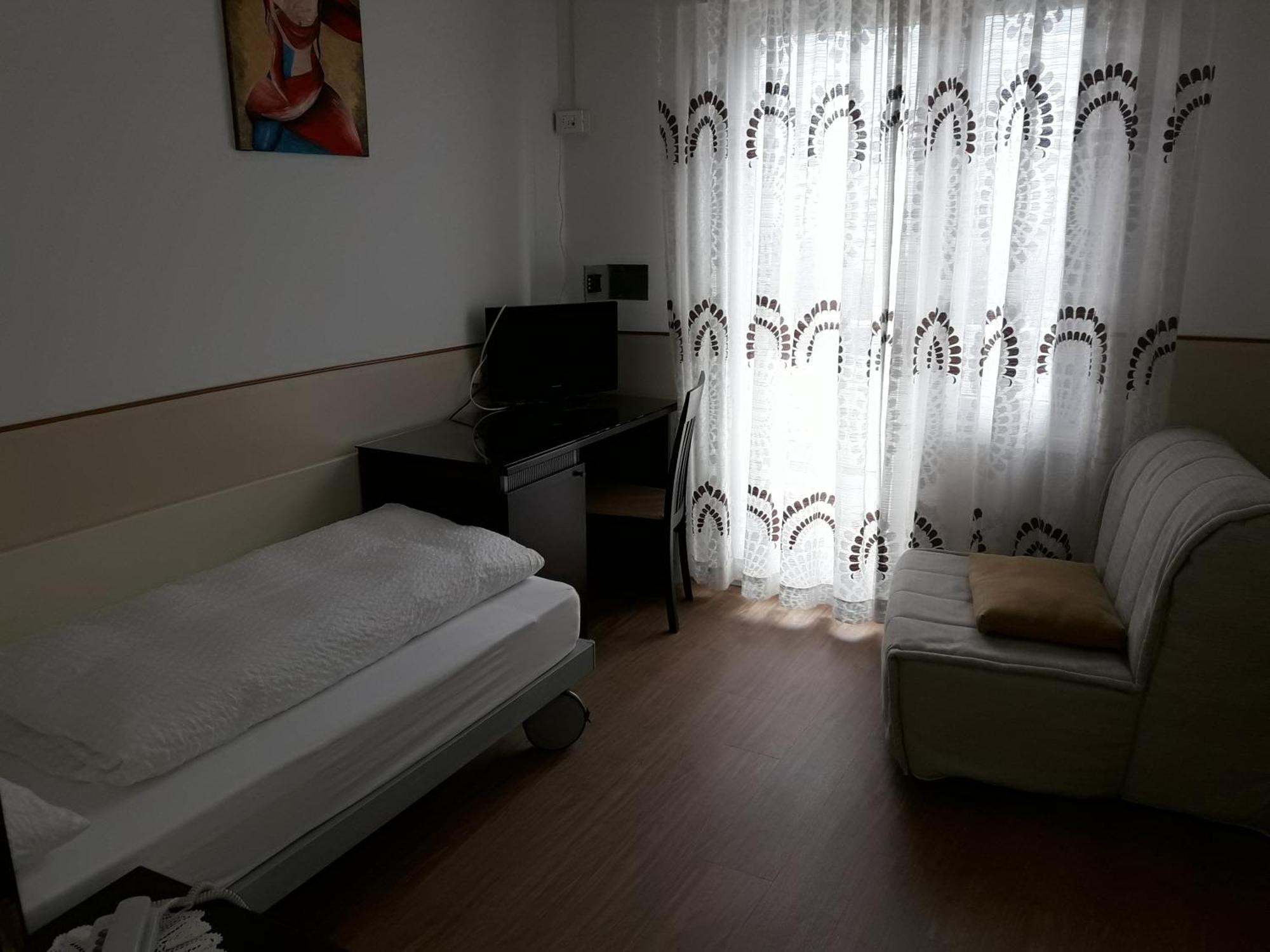 Hotel Lux メラーノ 部屋 写真