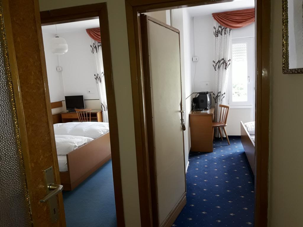Hotel Lux メラーノ エクステリア 写真