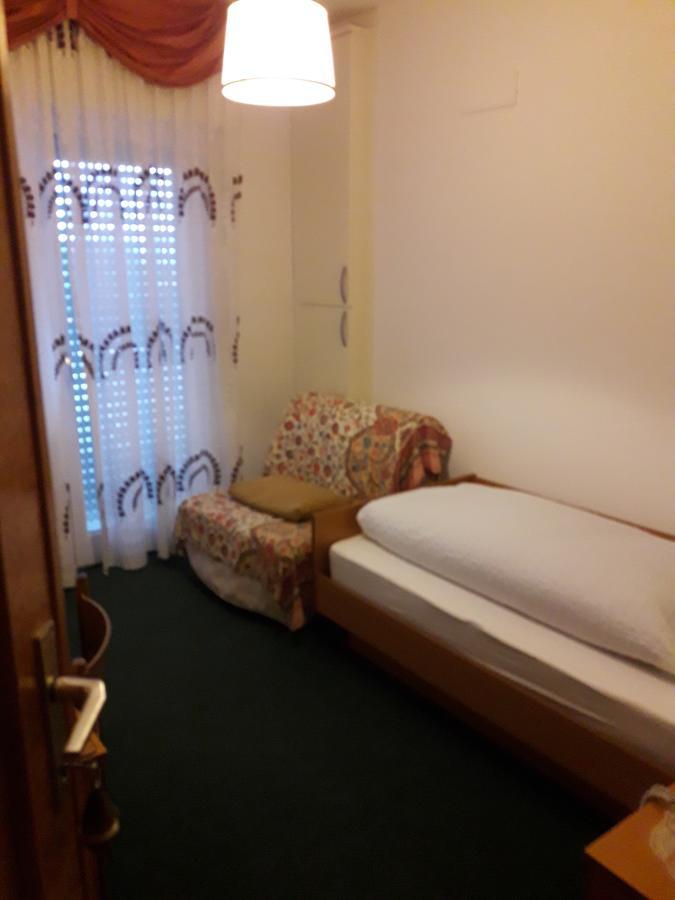 Hotel Lux メラーノ エクステリア 写真